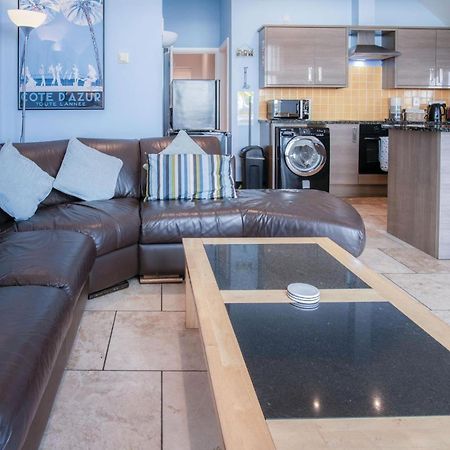 Ewyn Y Don - 2 Bedroom Apartment - Пендин Экстерьер фото